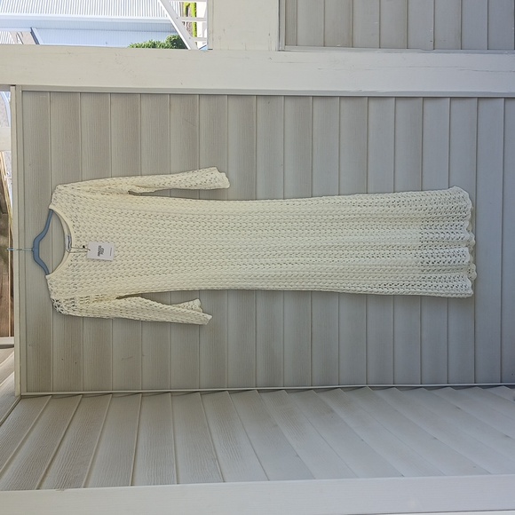 Princess Polly Nesty Knit Maxi Cream Long Sleeve, P2P 18" - Picture 6 of 6